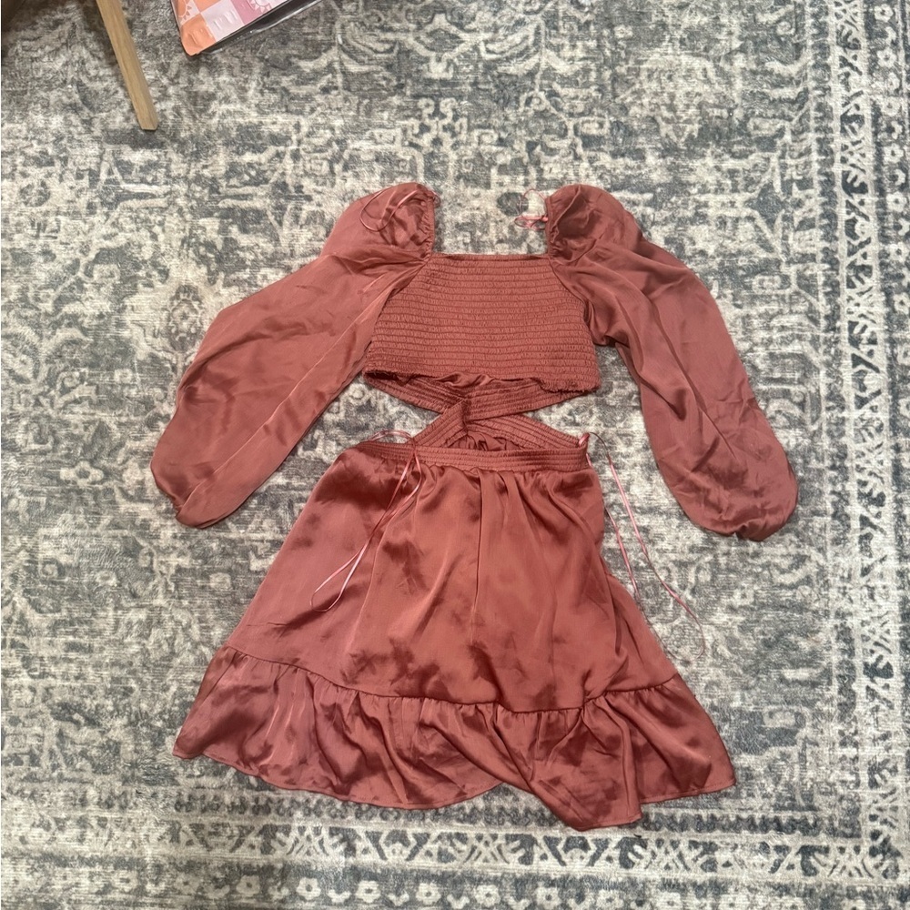 ✨ Blu Pepper Rust Satin Cutout Mini Dress – Size M ✨ - Picture 6 of 7